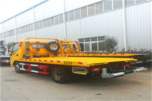 新余附近拖车救援搭电